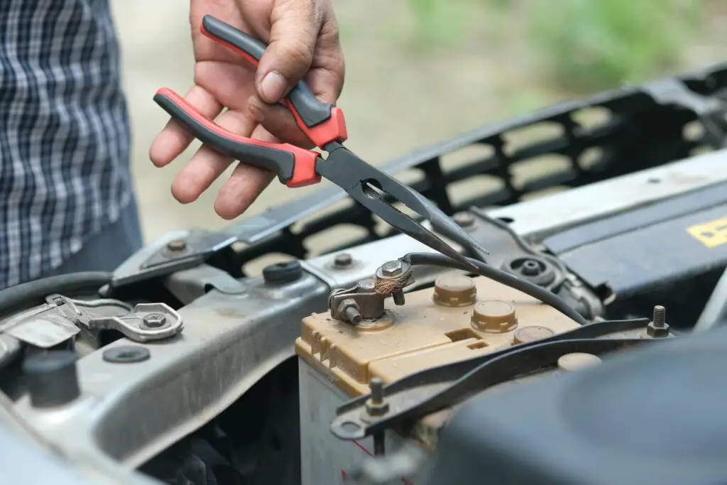 How to fix a dead car battery?