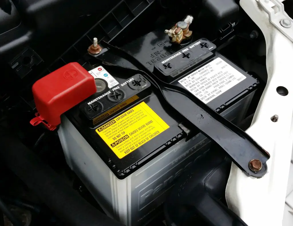 5 functions of a car battery?