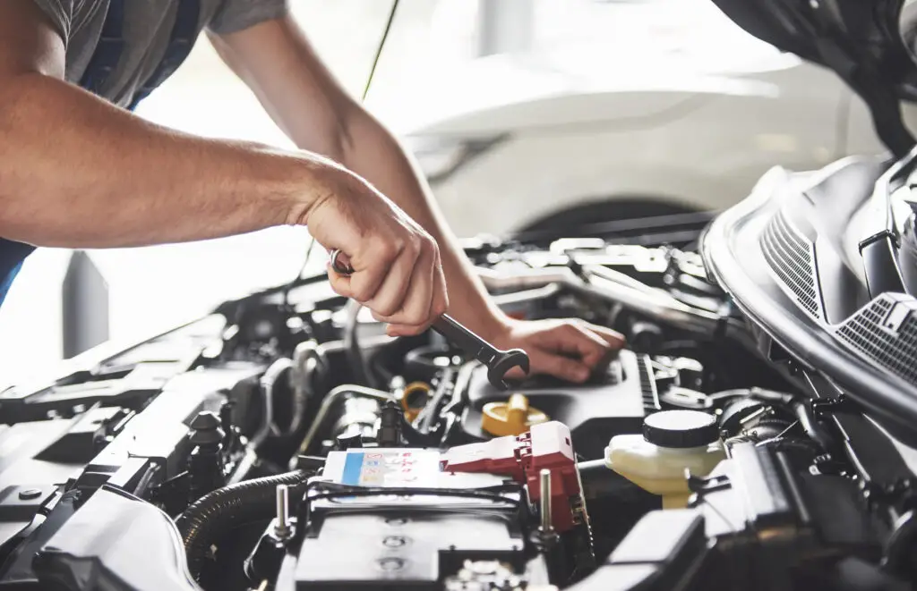 How to jumpstart a car by yourself?