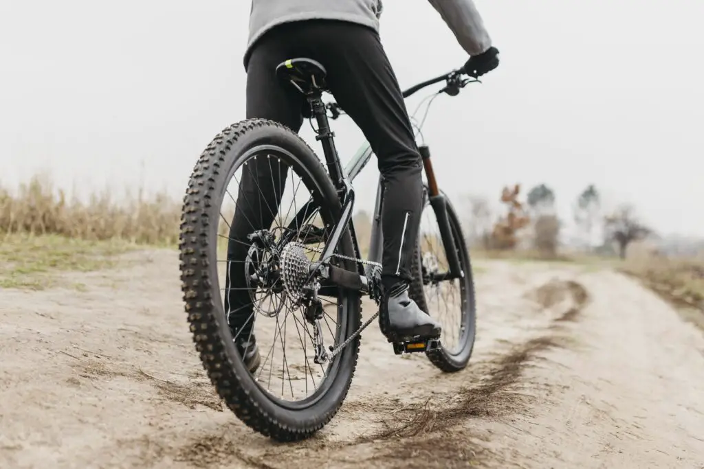 How long do mountain bike tires last