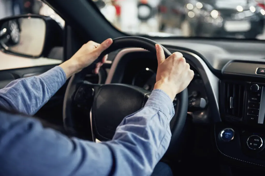 9 safe driving tips for new drivers