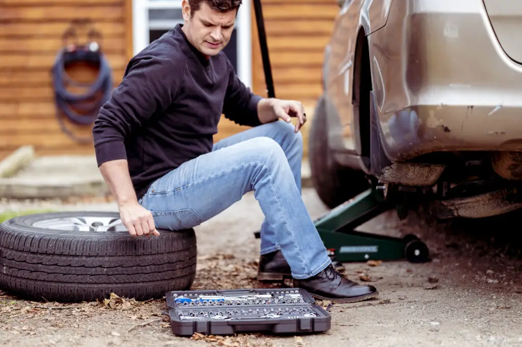 How to rotate tires with one jack?