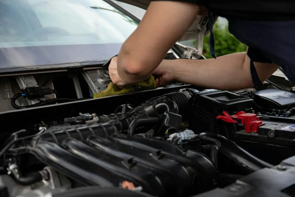 how to clean car battery terminals with vinegar